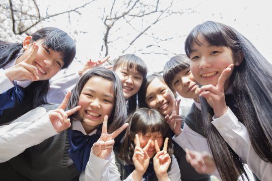 中学生が好かれる方法 友達関係に悩んだら確認したいこと 実践したいこと 老若男女の情報サプリ